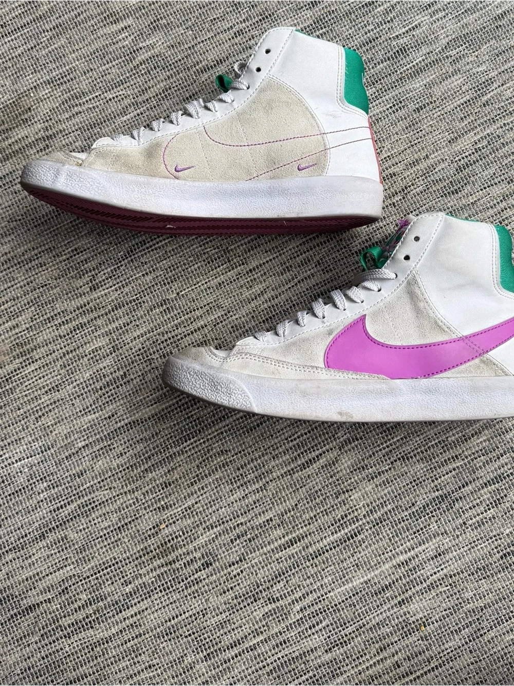 Nike Blazer Mid '77 White Fuschia Green Sneakers Sz 7Y